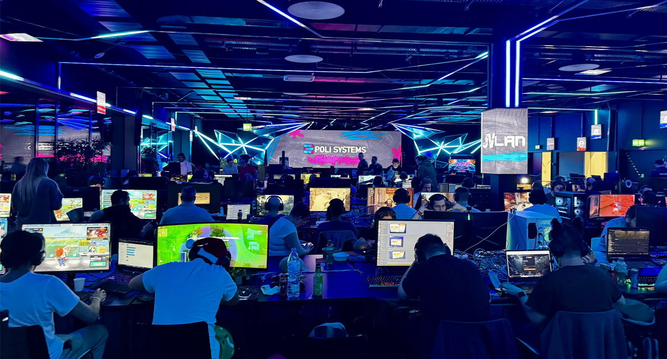 LAN Networking for 120 Players